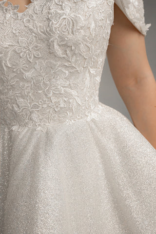 Short Lace Wedding Dress Aditi - Olivia Bottega