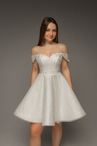 Short Lace Wedding Dress Aditi - Olivia Bottega