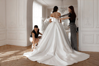 Basque Waist Wedding Gown Oceania - Olivia Bottega