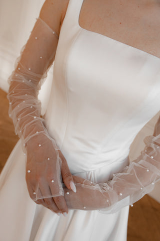 Bridal Gloves With Pearls - Olivia Bottega