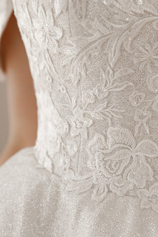 Short Lace Wedding Dress Aditi - Olivia Bottega