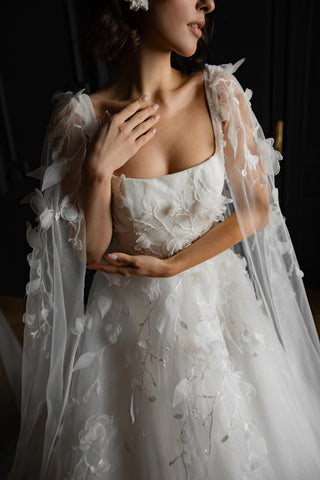 Floral Lace Wedding Dress Chyanne with Detachable Wings - Olivia Bottega