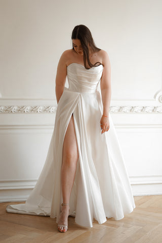 Plus Size Mikado Wedding Dress Chloe - Olivia Bottega