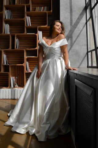 Plus Size Wedding Dress Seiliny - Olivia Bottega