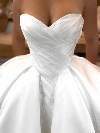 Basque Waist Wedding Gown Oceania - Olivia Bottega