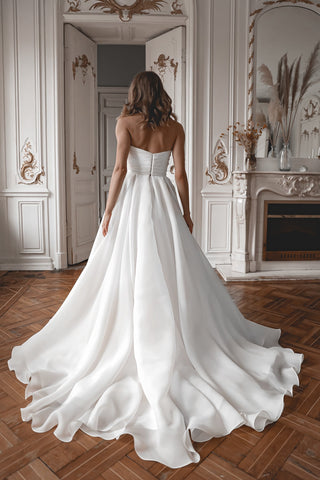 Sleeveless Wedding Dress Audrey - Olivia Bottega