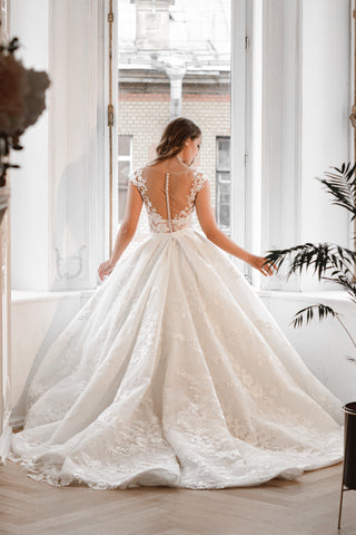 2 in 1 Lace Wedding Dress Airis with Detachable Skirt - Olivia Bottega