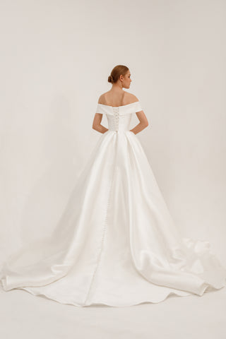 Light ivory Mikado Long Train Wedding Gown Seiliny - Olivia Bottega