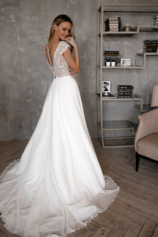 Chiffon Lace Wedding Dress Aviv Fly - Olivia Bottega