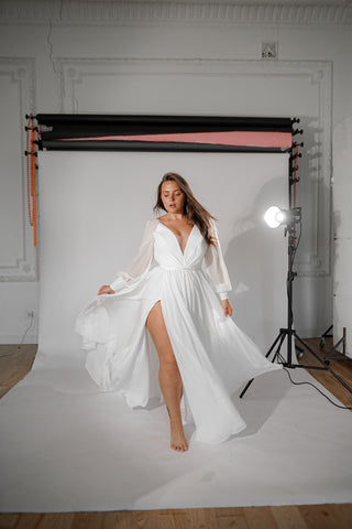 Plus Size Wedding Dress Assol With High Leg Slit - Olivia Bottega