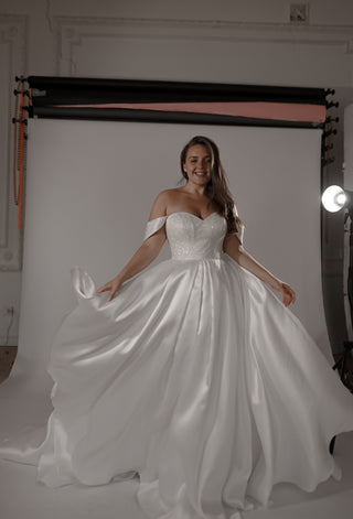 Plus Size Mikado Wedding Dress Kimberly - Olivia Bottega