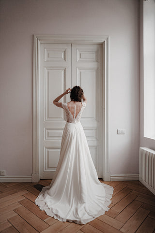 Chiffon Lace Wedding Dress Aviv Fly - Olivia Bottega