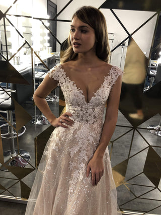 Floral lace wedding dress Enn - oliviabottega