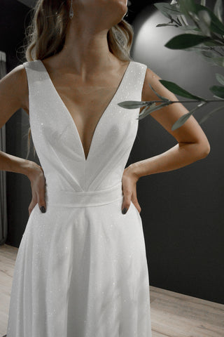 Minimalist Glitter Wedding Dress Kossy - Olivia Bottega