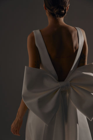 Satin Bow With Train “Tofa” - Olivia Bottega