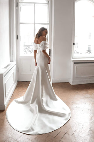 Mikado Off-The-Shoulder Wedding Dress Jacqueline With Detachable Skirt - oliviabottega